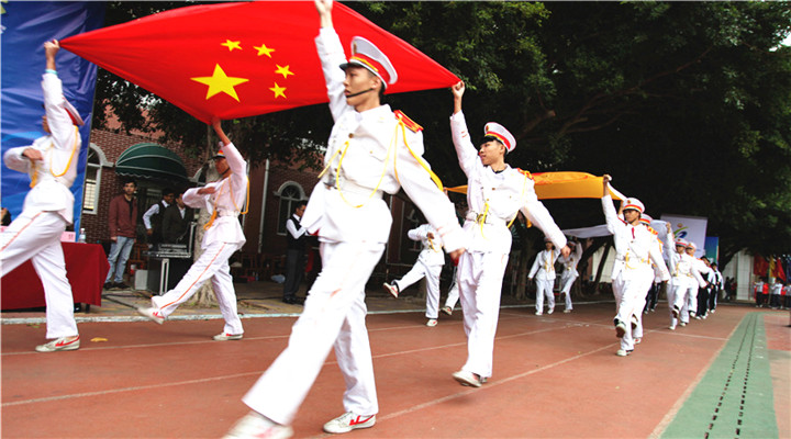 挥舞运动激情，，，，，，，共筑国际化教育梦