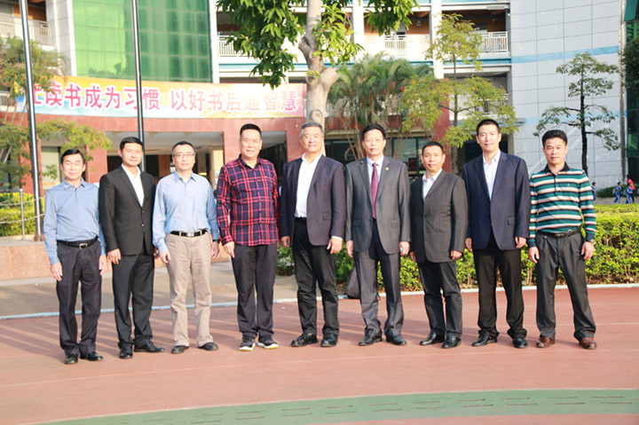 北京语言大学向导专家来集团考察，，，，，，，， 携手共进，，，，，，，，开办一流的高端国际教育 